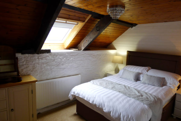 Morlogws Carthouse Cottage Bedroom